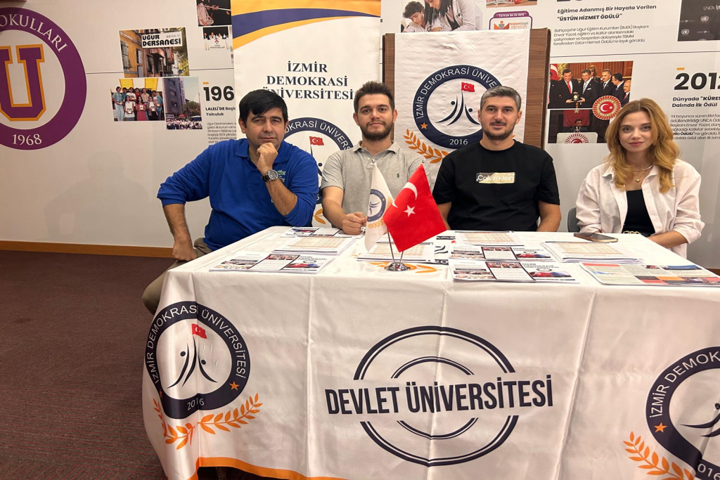 İzmir Demokrasi Üniversitesi Güzelbahçe Uğur Okulları Üniversite Tanıtım Günleri’ne Katıldı